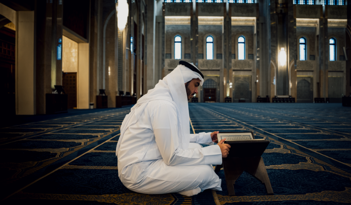 Can I Take Time Off Work for Friday Prayer Time in Dubai?