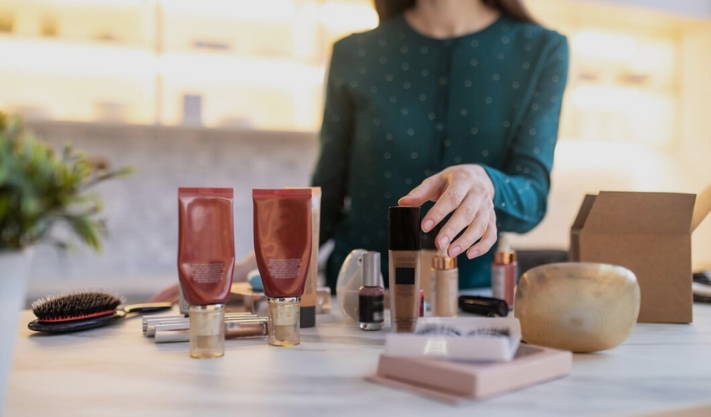 How to Choose the Best Skincare Products in UAE?